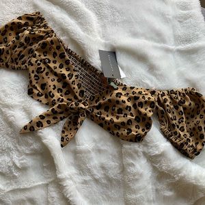 Sexy off shoulder crop top ✨💥